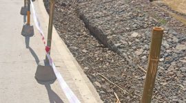 Proyek rehabilitasi ruas Jalan Surianeun- Pasir Gadung di Kecamatan Patia, Kabupaten Pandeglang, yang baru rampung pada akhir tahun 2025 melalui program Bang Andra (Bangun Jalan Desa Sejahtera), kini menjadi sorotan publik.