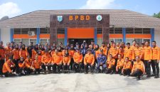 BPBD-PK Kabupaten Pandeglang menggelar apel Hari Kesiapsiagaan Bencana (HKB) 2026 di halaman kantor setempat, Minggu (26/4/2026).