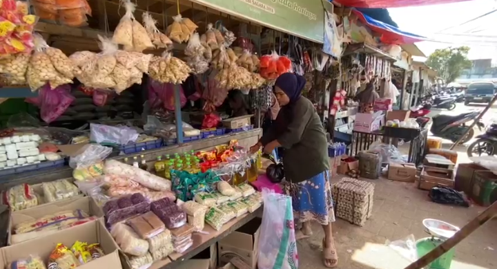Pedagang Sembako di Pasar Tradisional Kabupaten Lebak, Banten 