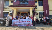 Kapolsek Menes, Kompol L. Wahyu Bintarna bersama FPM santuni puluhan anak yatim dan dhuafa.
