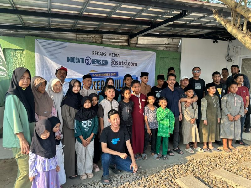 Redaksi Media Indosatunews.com dan Pusatsi.com melaksanakan santunan anak yatim yang digelar di Halaman Teraskost88 Cipocok jaya Kota Serang. 