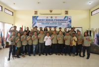 Ketua Umum FPTI Banten Rendy Allanika bersama jajaran pengurus mengikuti Rapat Kerja Provinsi (Rakerprov) FPTI Banten 2026 di Aula KONI Provinsi Banten, Serang, Minggu (27/9/2026). Rakerprov menjadi langkah awal menyusun program pembinaan dan persiapan menghadapi Porprov VII Banten 2026.