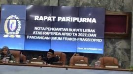 Rapat paripurna DPRD Lebak terkait penyampaian nota pengantar bupati atas Raperda APBD 2027 dan pandangan umum fraksi ditunda, Senin (28/9/2026). Bupati dan Wakil Bupati Lebak tidak hadir dalam rapat tersebut. Sejumlah anggota DPRD menyoroti minimnya kehadiran jajaran Pemkab Lebak.
